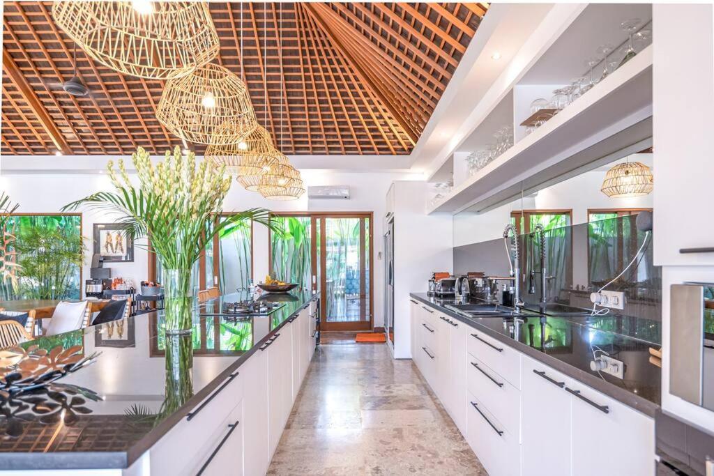 Villa Mimpi Nyata Canggu Extérieur photo